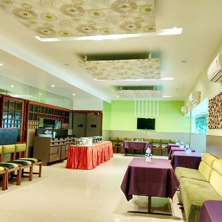 Hotel Raviraj Pune Exterior foto