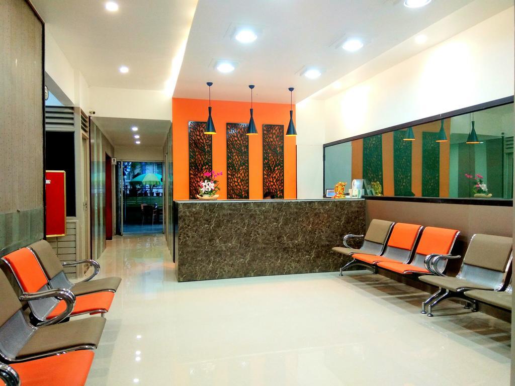 Hotel Raviraj Pune Exterior foto