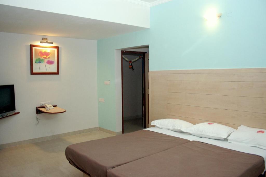 Hotel Raviraj Pune Exterior foto