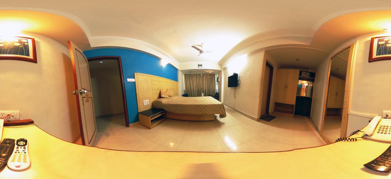 Hotel Raviraj Pune Exterior foto