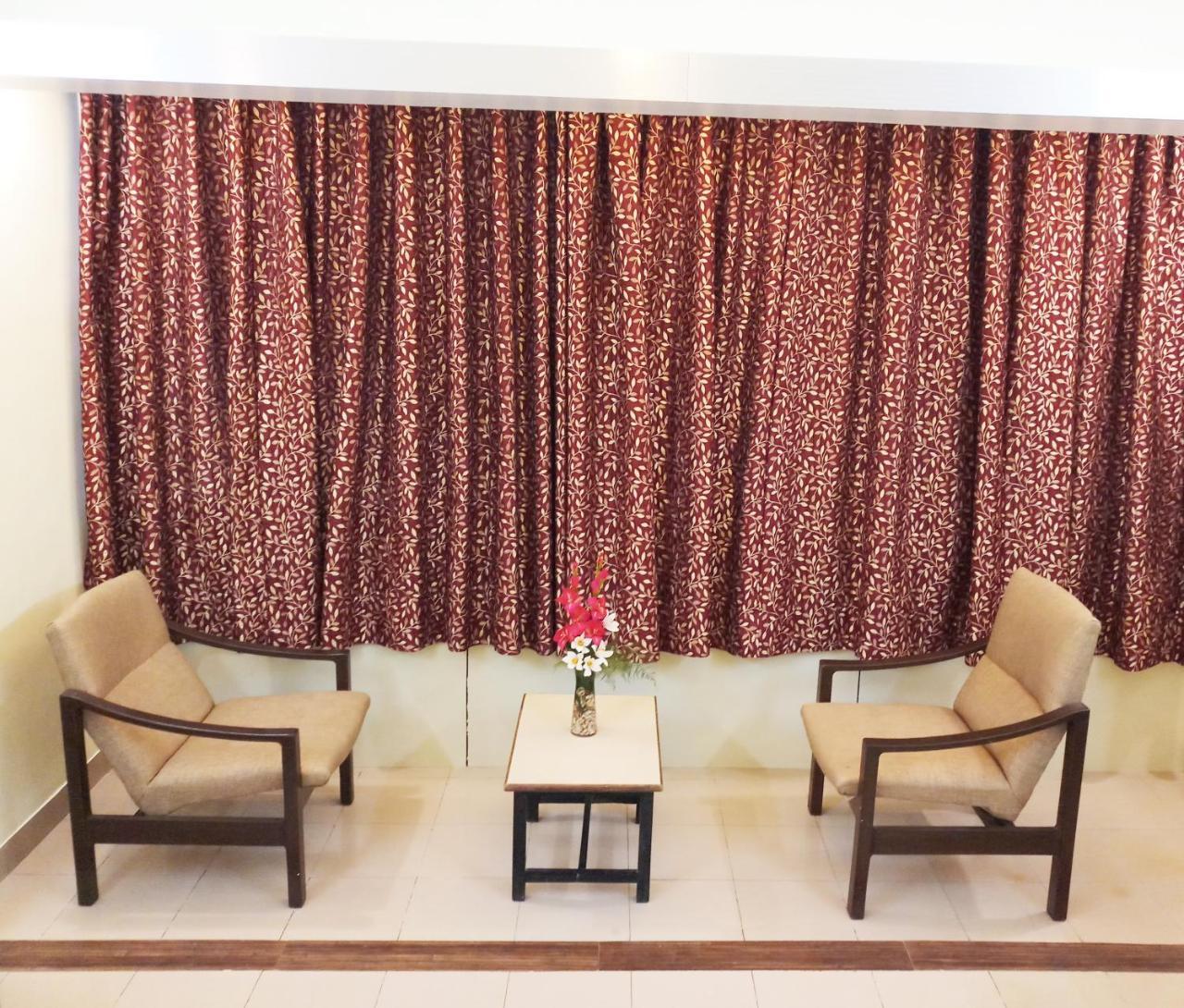 Hotel Raviraj Pune Exterior foto